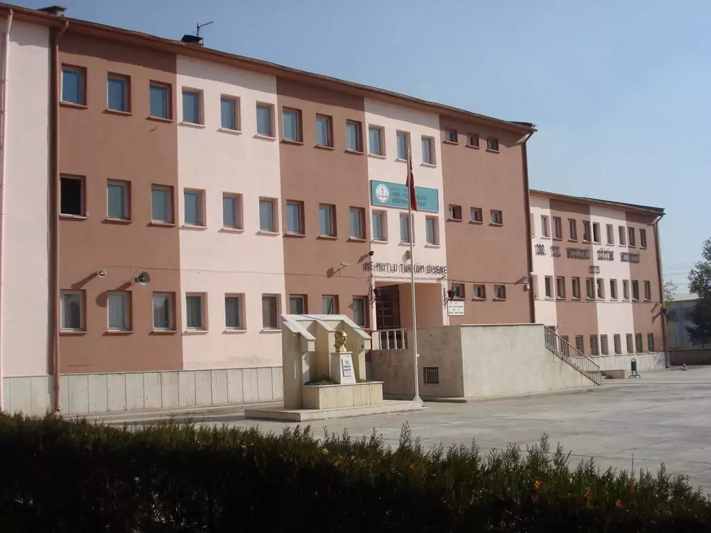 100. yıl mesleki eğitim merkezi
