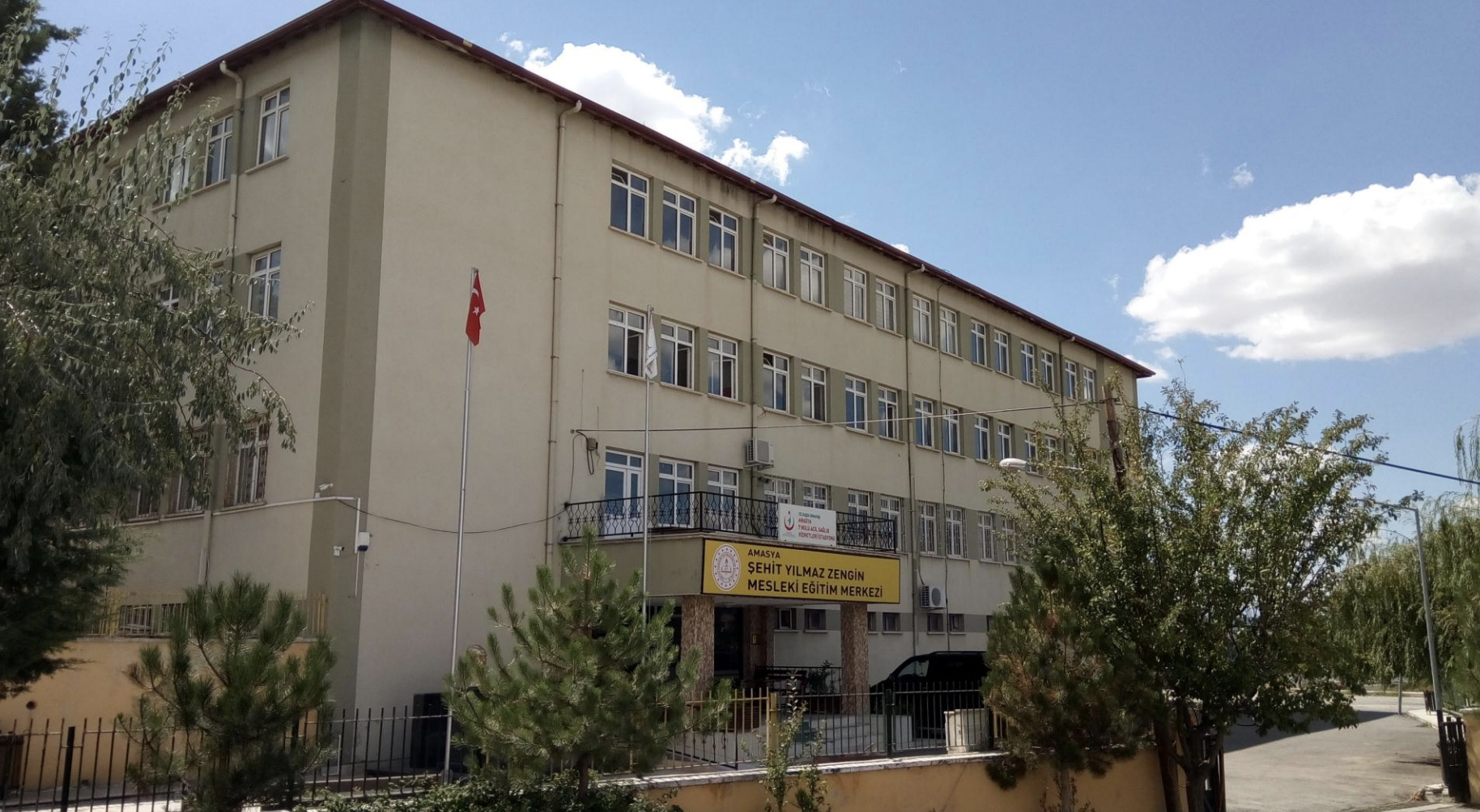 amasya şehit yılmaz zengin mesleki eğitim merkezi